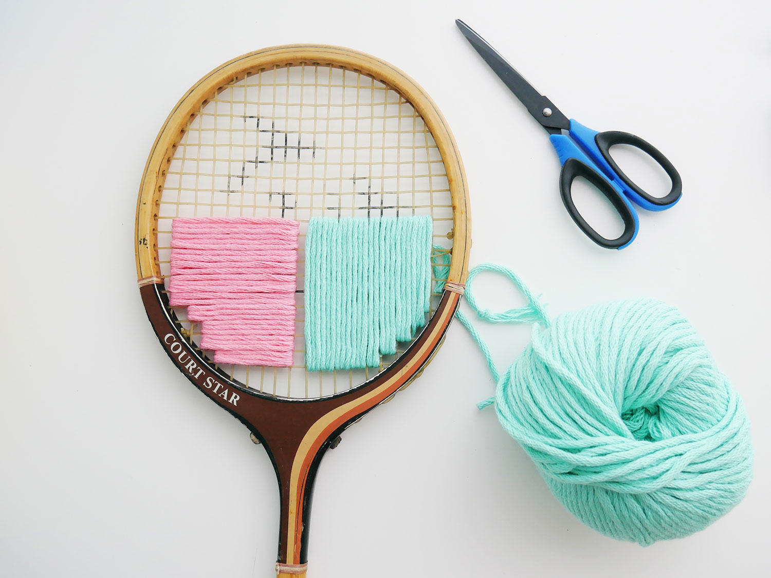 DIY-Raquette-N°3-L’horloge-Etape-N°2