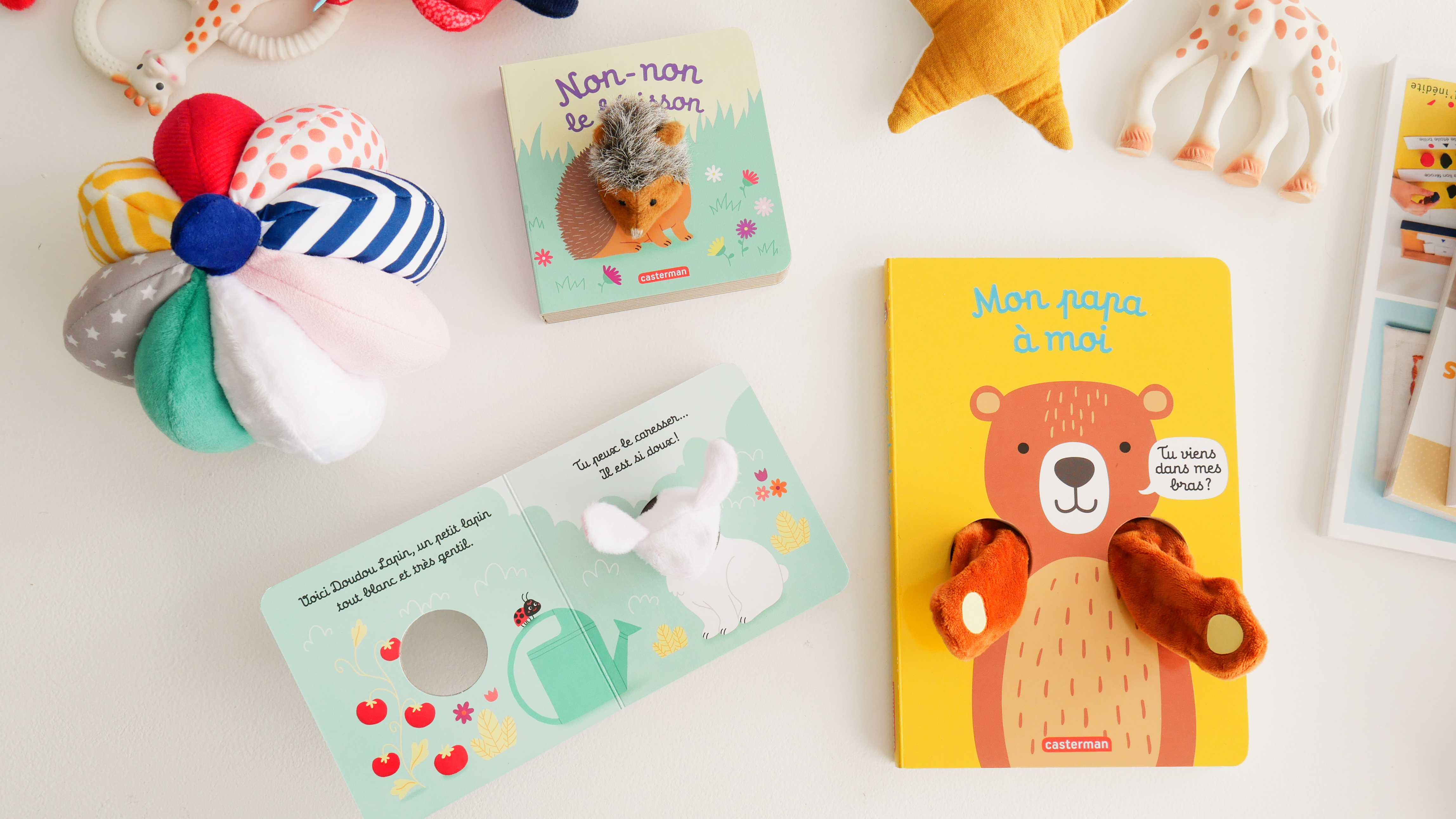Ses premiers jouets livre marionnette castermann